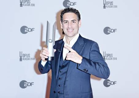 14.10.2018, xlakx, Musik Pop , Opus Klassik 2018 Berlin emspor, v.l.Juan Diego Flores mit dem Preis in der Hand bei der Verleihung der Opus Klassik 2018 im Konzerthaus Berlin. Berlin, 14.10.2017 Musik Pop ,Opus Klassik 2018 Berlin