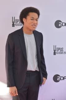 1. Opus Klassik Award Sheku Kanneh-Mason Ankunft am roten Teppich zum 1. OPUS KLASSIK AWARD im Konzerthaus am GendarmenMarkt in Berlin am 14.10.2018