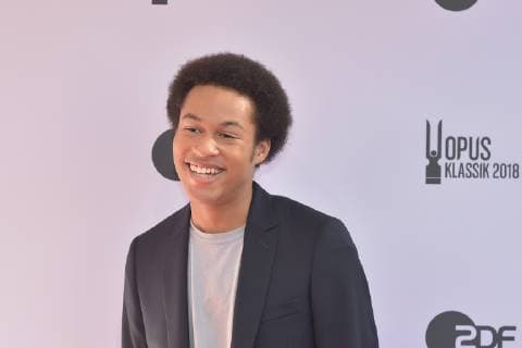 1. Opus Klassik Award Sheku Kanneh-Mason Ankunft am roten Teppich zum 1. OPUS KLASSIK AWARD im Konzerthaus am GendarmenMarkt in Berlin am 14.10.2018