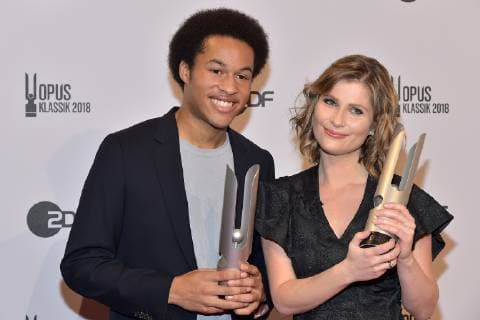 Sheku Kanneh-Mason, Nachwuchskuenstler, Cello, Lisa Batiashvili, Violinistin, Konzerteispielung Preistraeger zum 1. OPUS KLASSIK AWARD im Konzerthaus am GendarmenMarkt in Berlin am 14.10.2018