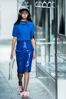 A model displays a new creation at the fashion show of YOUWEI during the Shanghai Fashion Week Spring Summer 2019 in Shanghai, China, 17 October 2018. YOUWEI show at 2019 Spring Summer Shanghai Fashion Week  pbu886139_27