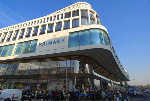 News Bilder des Tages Der neue Primark (Neubau) am Zoo zur Eroeffnung am18.10.18. Hier stand frueher das Beate Uhse-Kaufhaus.