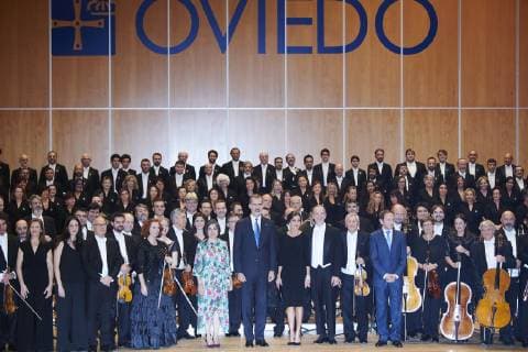 October 18, 2018 - Oviedo, Asturias, Spain - King Felipe VI of Spain, Queen Letizia of Spain attended 27th Musical Week closing concert at the Principe Felipe Auditorium during the Princess of Asturias Awards 2018 on October 18, 2018 in Oviedo, Spain Oviedo Spain  - ZUMAg15_ 20181018_zaf_g15_070 Copyright: xJackxAbuinx