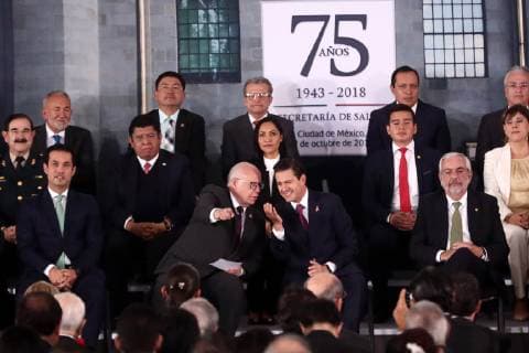 October 18, 2018 - EUM20181018POL28.JPG.CIUDAD DE MEXICO.- Presidency Presidente-EPN.- 18 de octubre de 2018.- El presidente Enrique Pena Nieto, encabezo este jueves la ceremonia por el 75 Aniversario de la Secretaria de Salud. Lo acompanan Jose Narro y el rector de la UNAM, Enrique Graue Wiechers. Foto: Agencia EL UNIVERSAL RCC. Copyright: xAlejandraxLeyvax