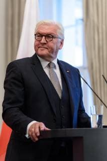 Berlin, Pressekonferenz Steinmeier Duda Deutschland, Berlin - 23 10 2018: Der deutsche Bundespräsidenten Frank-Walter Steinmeier während der Pressekonferenz mit dem Präsidenten der Republik Polen Andrzej Duda im Schloss Bellevue. Berlin Schloss Bellevue Berlin Deutschland *** Berlin Press Conference Steinmeier Duda Germany Berlin 23 10 2018 The German Federal President Frank Walter Steinmeier during the press conference with the President of the Republic of Poland Andrzej Duda at Schloss Bellevue Berlin Schloss Bellevue Berlin Germany