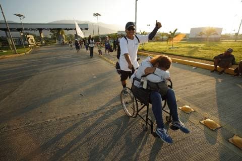 Honduras migrants begin another day of traveling toward to USA from town of Huixtla, Chiapas state, Mexico, 24 October 2018. Thanks to their faith in God and despite his harsh rhetoric, the migrants believe that the president of the United States, Donald Trump, will allow the entrance of the Central American caravan to the United States. More than 7,000 people are part of the caravan of Central American migrants that is heading towards the United States, according to a recent estimate released by the United Nations. The migrant caravan hopes that faith in God will soften Trump s heart !ACHTUNG: NUR REDAKTIONELLE NUTZUNG!  Copyright: xJOSExMENDEZx MEX018 20181024-636759975865260687