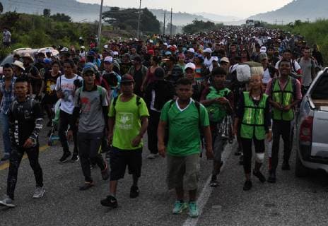 October 27, 2018 - San Pedro Tapantepec, Oaxaca, Mexico - A caravan of thousands of Central American migrants walked and hitchhiked trying to reach the town of Tapantepec in Oaxaca state, Saturday. The caravan was blocked momentarly for the Mexican federal police before keep on pressing on north. President Trump has vowed to stop them. San Pedro Tapantepec Mexico - ZUMAl113 20181027_zap_l113_012 Copyright: xMiguelxJuarezxLugox