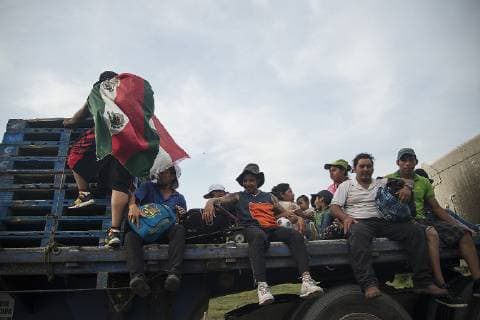 Thousands of Central-Americans continue their journey to the United States, in Arriaga, Chiapas, Mexico, 27 October 2018. Many of the seven thousand immigrants who joined the migration caravan which lefr Honduras past 13rd October have demanded asylum in. Central-American immigrants caravan in Mexico !ACHTUNG: NUR REDAKTIONELLE NUTZUNG!  Copyright: xLuisxVillalobosx ARR06 20181027-636762737137114710