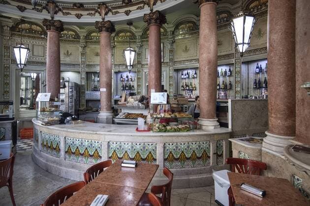 Cafe Konditorei Padaria de Sao Roque, Rua Dom Pedro V im Stadtteil Rato, Lissabon, Portugal