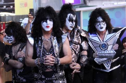 Entertainment Bilder der Woche KW44 Entertainment Bilder des Tages NEW YORK, NY -OCTOBER 30: Eric Singer, Paul Stanley,Gene Simmons,Tommy Thayer of KISS at Good Morning America promoting the KISS End Of The Road world tour in New York City on October 30, 2018. Copyright: xRWx