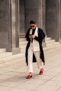 A chic showgoer attending Mercedes-Benz Fashion Week in Tbilisi, Georgia - Nov 3, 2018 - MBFWTbilisi: Spring 2019 Street Style Day 3, Tbilisi Georgia  Copyright: xAngelinaxIlmastx h_00563628