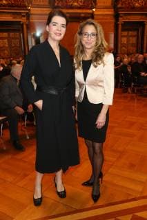 Hamburg Susanne Daubner und Bürgerschaftspräsidentin Carola Veit Kinderschutzpreis Heldenherz 2018 der Stiftung Mittagskinder im Rathaus Hamburg am 5.11.2018