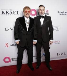 Entertainment Themen der Woche KW45 Entertainment Bilder des Tages Elton John and David Furnish arrive on the red carpet at the Elton John AIDS Foundation s 17th Annual An Enduring Vision Benefit at Cipriani 42nd Street on November 5, 2018 in New York City.  NYP20181105155 JOHNxANGELILLO