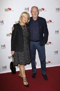 Mike Krüger mit Gattin Birgit Loeper bei der Preisverleihung vom Medienpreis Heldenherz 2018 der Stiftung Mittagskinder im Hamburger Rathaus, Hamburg, 05.11.2018