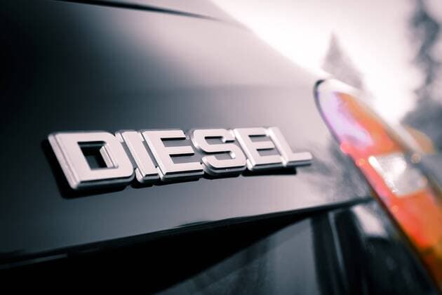 Dieselzeichen auf einem Auto, Symbolfoto Dieselskandal