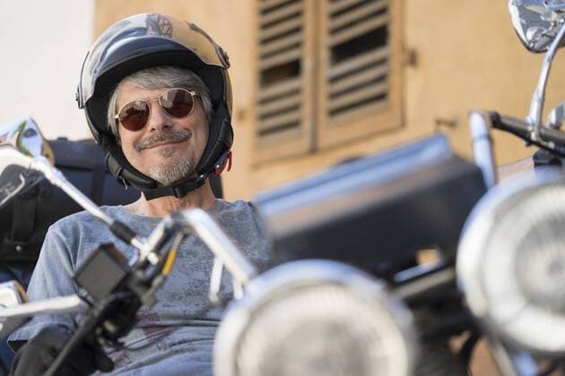 Mann sitzt auf Motorrad, Trike (model-released) Copyright: xMEVx ALLMV143018