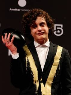 Argentinian actor Lorenzo Ferro with the Fenix Award, in Mexico City, Mexico, 7 November 2018. Colombian film PAjaros de verano and Argentine Film Zama , which started as favorites of the Fenix Awards of Ibero-American films, did not disappoint and became the films with the highest number of awards in the fifth edition of the event. Fenix Awards of Ibero-American films !ACHTUNG: NUR REDAKTIONELLE NUTZUNG!  Copyright: xMarioxGuzmanx AME402 20181108-636772603705467414