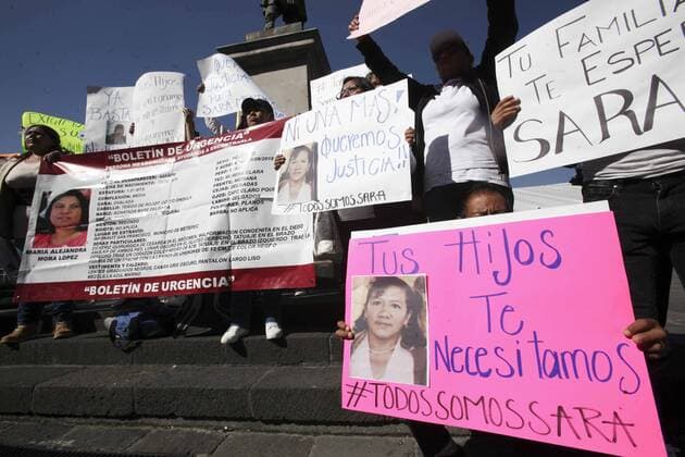 November 8, 2018 - EUM20181108SOC05.JPG.METEPEC, Mex., Protest Protesta-Feminicidios.- Familiares de personas desaparecidas, asi como de victimas de homicidio y feminicidio, ocurridos en la comunidad de San Miguel Totocuitlapilco, en este municipio, se manifiestan frente a la Camara de Diputados, este jueves 8 de noviembre del 2018. Foto: Agencia EL UNIVERSAL MAR.  - ZUMAu78_ 20181108_zaf_u78_055 Copyright: xJorgexAlvaradox