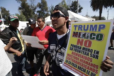 November 8, 2018 - EUM20181108NAC16.JPG.CIUDAD DE MEXICO, MigrantsMigrantes-Caravana.- Aspectos del campamento para la caravana migrante en el Estadio Jesus Martinez Palillo , de la Deportiva Magdalena Mixhuca, en la Ciudad de Mexico, este 8 de noviembre de 2018. Foto: Agencia EL UNIVERSALLuis CortesMAR.  - ZUMAu78_ 20181108_zaf_u78_097 Copyright: xElxUniversalx