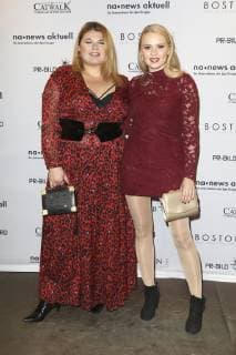 Alina Wichmann und Eva Nürnberg bei der Verleihung vom PR-Bild Award 2018 im Gruenspan. Hamburg, 08.11.2018