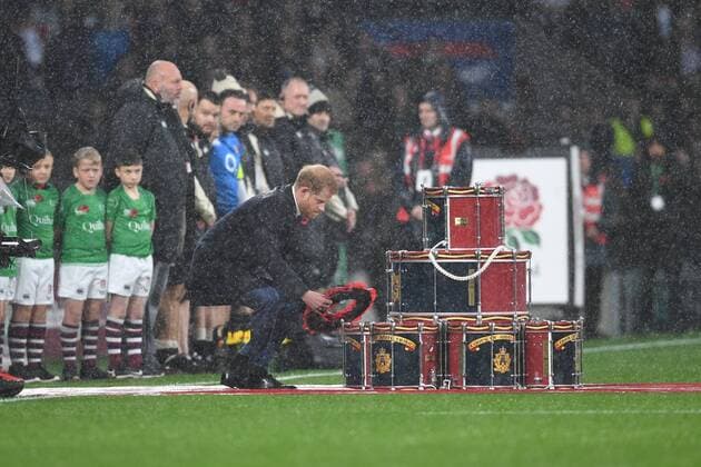 Entertainment Themen der Woche KW45 Entertainment Bilder der Tages . 10 11 2018. London, United Kingdom. England face the All Blacks at Twickenham Stadium during the Quilter Internationals 2018. England tackles New Zealand .  xAndrewxParsonsx xi-Imagesx IIM-18828-0002
