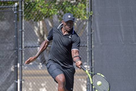 FORT LAUDERDALE, FL - NOVEMBER 09: Heidi Klum ex husband, singer Seal playing tennis on November 29, 2018, in Fort Lauderdale, Florida...People: Seal Fort Lauderdale United States Of America - ZUMAs214 20181109_zba_s214_123 Copyright: xSMGx