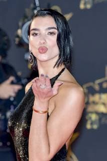 Entertainment Bilder des Tages Dua Lipa CELEBRITEE - 20th NRJ Music Awards - Cannes - 10 11 2018 NorbertScanella Panoramic 