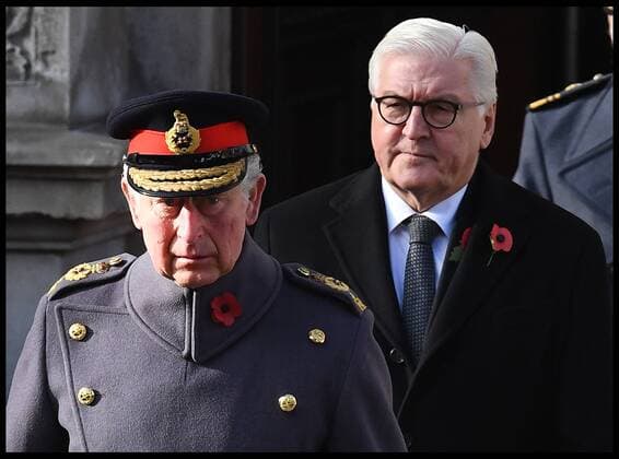 News Themen der Woche KW45 News Bilder des Tages . 11 11 2018. London, United Kingdom. Remembrance Sunday and the Centenary of the Armistice. Prince Charles with German President Frank-Walter Steinmeier join the Queen Elizabeth II accompanied by members of the Royal family including Prince Charles, Prince of Wales and Camilla, The Duchess of Cornwall, Prince William, Duke of Cambridge and Catherine, The Duchess of Cambridge, Prince Harry, The Duke of Sussex and Meghan, The Duchess of Sussex , attend the Remembrance Sunday service at The Cenotaph in central London on the Centenary of the end of the First World War.  xAndrewxParsonsx xi-Imagesx IIM-18831-0060