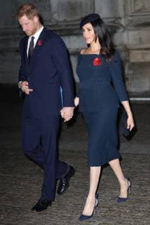Entertainment Themen der Woche KW45 Entertainment Bilder des Tages . 11 11 2018. London, United Kingdom. The Royal family including Queen Elizabeth , Prince o f Wales , Duchess of Cornwall , Duke and Duchess of Cambridge and Prince Harry and Meghan Markle, The Duke and Duchess of Sussex leaving a service to mark the centenary of the Armistice at Westminster Abbey in London.  xStephenxLockx xi-Imagesx IIM-18825-0084