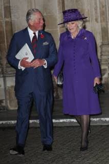 . 11 11 2018. London, United Kingdom. The Royal family including Queen Elizabeth , Prince o f Wales , Duchess of Cornwall , Duke and Duchess of Cambridge and Prince Harry and Meghan Markle, The Duke and Duchess of Sussex leaving a service to mark the centenary of the Armistice at Westminster Abbey in London.  xStephenxLockx xi-Imagesx IIM-18825-0089