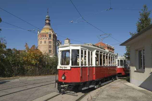 Wien, Straßenbahn, historischer Straßenbahnzug - Vienna, Tramway, historic Tramcar