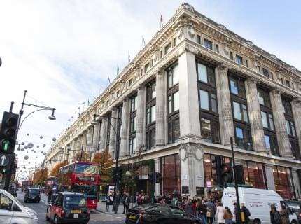 November 13, 2018 - London, London, UK - London, UK. General view of the Selfridges store in central London where a group of people used a car in a smash and grab robbery. London UK - ZUMAl94_ 20181113_zaf_l94_044 Copyright: xRobxPinneyx