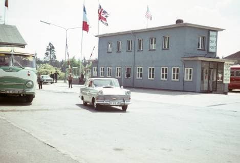 Alliierter Grenzkontrollpunkt Checkpoint Alpha an der innerdeutschen Grenze in Helmstedt *Aufnahmedatum geschätzt* snapshot-photography HansxSeeliger