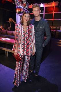 Nina Schwichtenberg mit Freund Patrick Kahlo beim BUNTE New Faces Award Style im Spindler & Klatt in Berlin