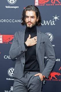 Nik Xhelilaj beim BUNTE New Faces Award Style im Spindler & Klatt in Berlin
