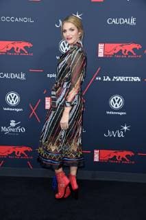 Viviane Geppert (in Aigner) beim BUNTE New Faces Award Style im Spindler & Klatt in Berlin
