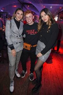 Anna Maria Damm mit Schwester Katharina Damm, Erik Scholz beim BUNTE New Faces Award Style im Spindler & Klatt in Berlin