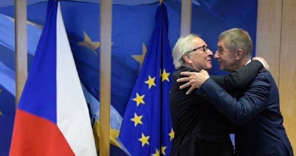 Czech Prime Minister Andrej Babis (right) meet with European Commission President Jean-Claude Juncker (left) in Brussels, Belgium, on November 16, 2018. (CTKxPhoto JakubxDospiva) CTKPhotoP201811160389801  JD 2