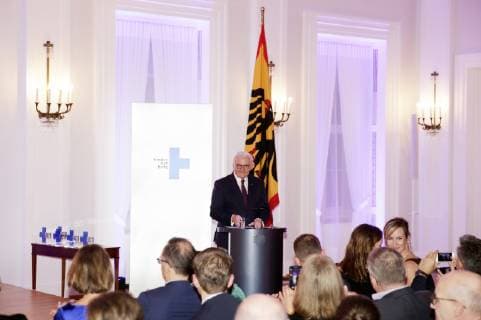 Frank-Walter Steinmeier bei der 20. Verleihung des Medienpreises Kinderrechte in der Einen Welt der Kindernothilfe im Schloss Bellevue. Berlin, 15.11.2018
