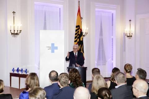 Frank-Walter Steinmeier bei der 20. Verleihung des Medienpreises Kinderrechte in der Einen Welt der Kindernothilfe im Schloss Bellevue. Berlin, 15.11.2018