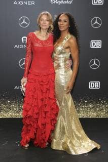 Ursula Karven und Barbara Becker bei der 70. Bambi-Verleihung 2018 im Stage Theater am Potsdamer Platz. Berlin, 16.11.2018
