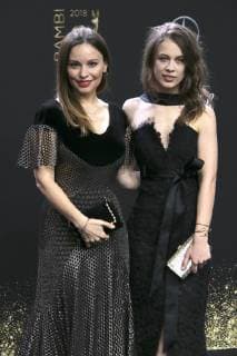 Mina Tander und Paula Beer bei der 70. Bambi-Verleihung 2018 im Stage Theater am Potsdamer Platz. Berlin, 16.11.2018