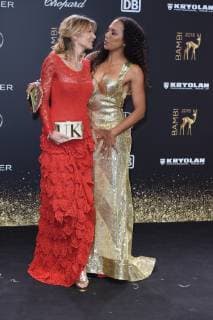 Ursula Karven, Barbara Becker BAMBI 2018 - Roter Teppich im Theater am Potsdamer Platz in Berlin am 16.11.2018