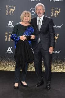Paul Breitner mit Ehefrau Hildegard Breitner BAMBI 2018 - Roter Teppich im Theater am Potsdamer Platz in Berlin am 16.11.2018