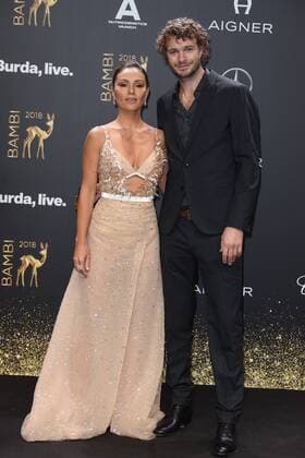 Nazan Eckes (Jose Benedi Fashion) mit Ehemann Julian Khol BAMBI 2018 - Roter Teppich im Theater am Potsdamer Platz in Berlin am 16.11.2018