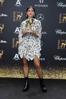 Entertainment Bilder des Tages Dua Lipa BAMBI 2018 - Preisträger im Theater am Potsdamer Platz in Berlin am 16.11.2018