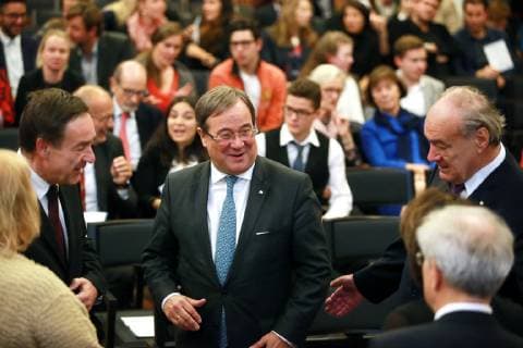 Verleihung: Toleranzringe u. Schulpreis Toleranz macht Schule 2018 im Wallraf-Richartz-Museum Mitte: NRW Ministerpräsident Armin Laschet 16.11.2018