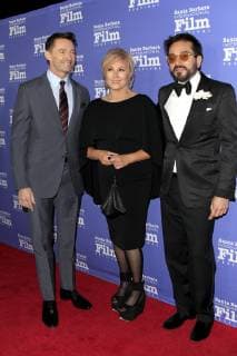 Hugh Jackman mit Gattin Deborra-Lee Furness und Roger Durling und bei der Verleihung des Kirk Douglas Awards auf dem 34. Santa Barbara International Film Festival im Hotel Ritz-Carlton Bacara. Goleta, 19.11.2018