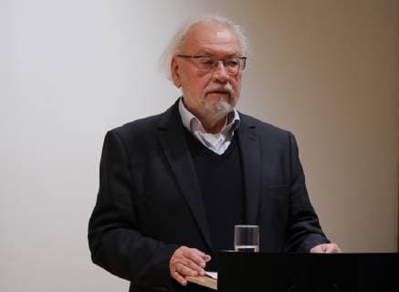 Dr.Siegfried Heimann, habilitierter Politikwissenschaftler und Privatdozent an der FU Berlin, Deutschland, Berlin, Willy-Brandt- Haus, Buchvorstellung Geschichte des SDS , Der Sozialistische Deutsche Studentenbund 1946-1970, 20.11.2018