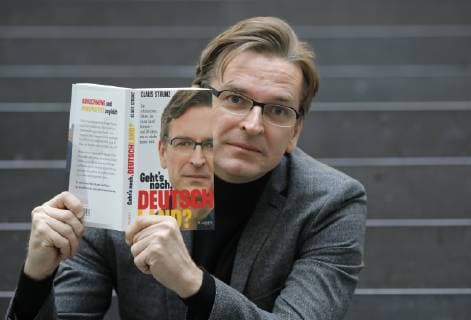 Entertainment Bilder der Woche KW47 News Bilder des Tages Claus Strunz, Journalist, Moderator, TV-Produzent, Deutschland, Berlin, Buchpräsentation: Plassenbuch-Verlag , Geht s noch Deutschland? von Claus Strunz, 22.11.2018 *** Claus Strunz Journalist Moderator TV Producer Germany Berlin Book Presentation Plassenbuch Verlag Goes still Germany by Claus Strunz 22 11 2018